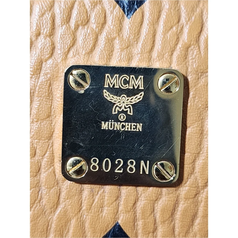 MCM Stark Side Studs Medium Backpack Brown - Picture 4 of 13